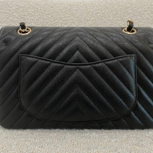 Authentic Chanel Small Classic Flap Chevron Black Caviar GHW - Picture 15 of 16